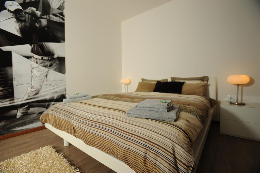 Black Bridge Hotel Apartment Praga Quarto foto